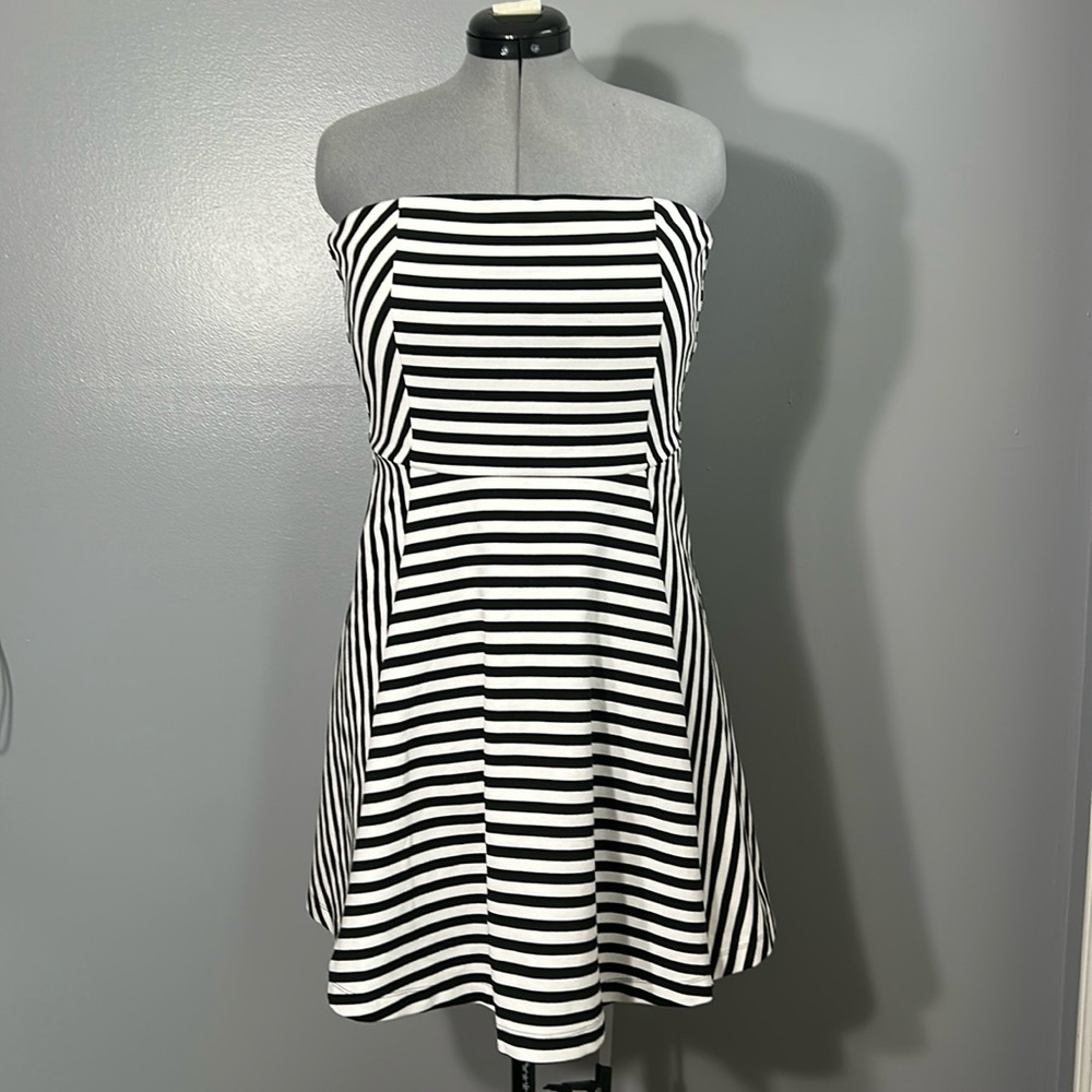 Express black and white stripe skater dress strapless large